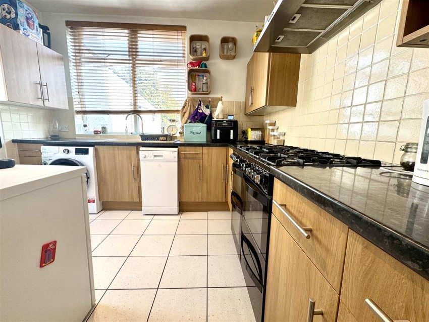 Images for Castleton Avenue, Barnehurst