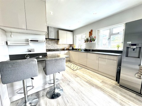 View Full Details for Farnham Road, Welling