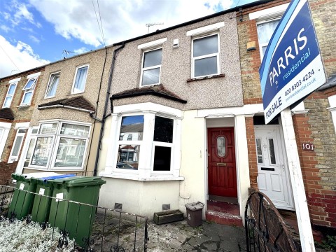View Full Details for Hengist Road, Erith