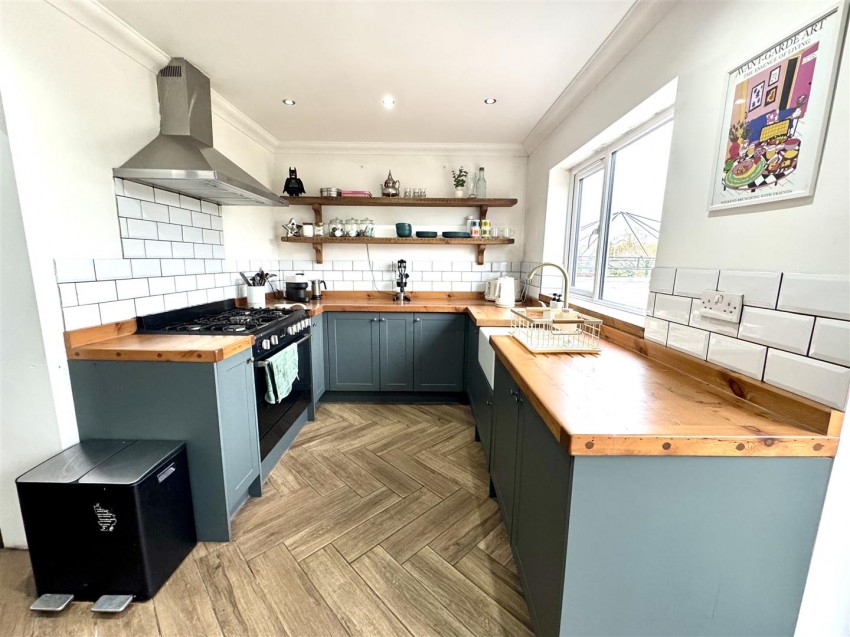 Images for Holmsdale Grove, Bexleyheath