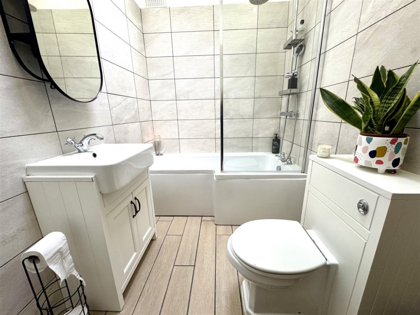 Images for Holmsdale Grove, Bexleyheath