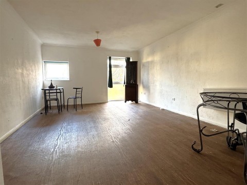 View Full Details for Kempton Close, Erith