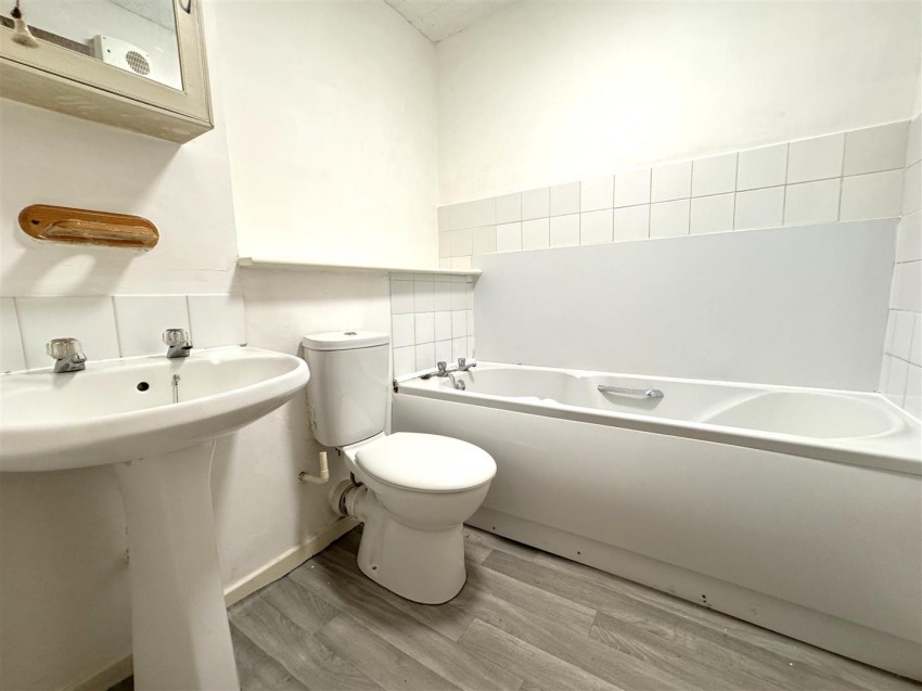 Images for Frobisher Road, Erith