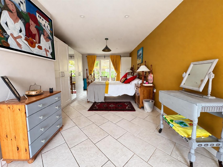 Images for Broom Mead, Bexleyheath