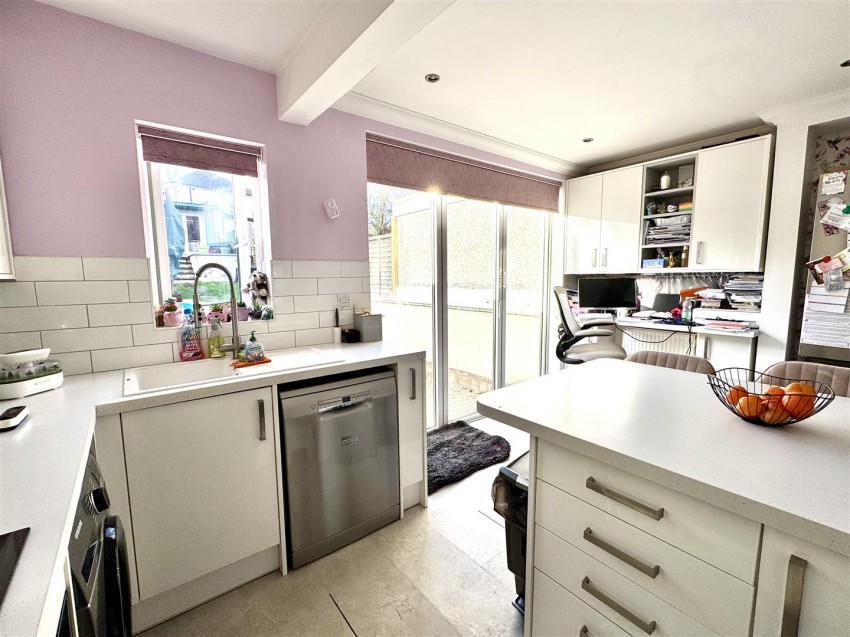 Images for Collindale Avenue, Erith
