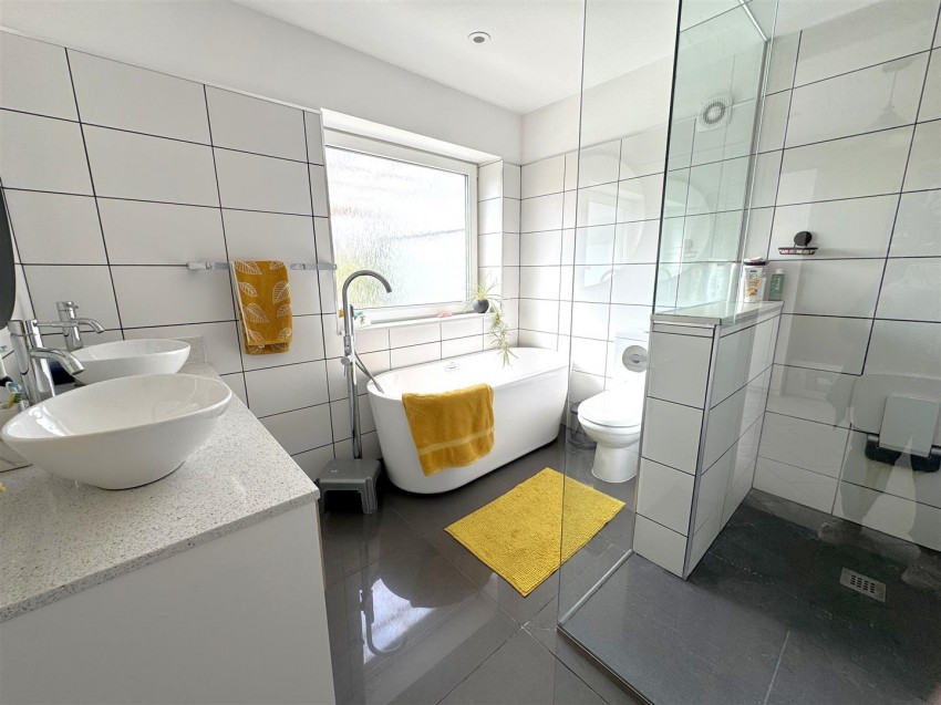 Images for Broom Mead, Bexleyheath