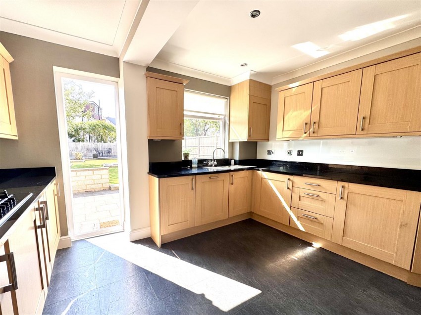 Images for Hythe Avenue, Bexleyheath