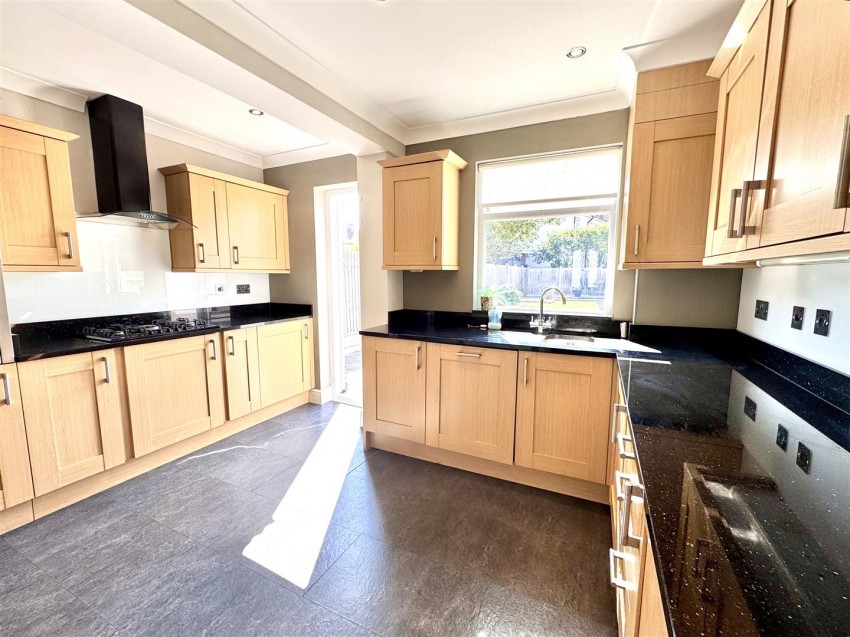 Images for Hythe Avenue, Bexleyheath
