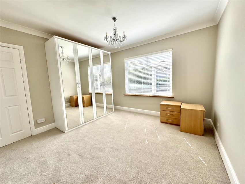 Images for Hythe Avenue, Bexleyheath
