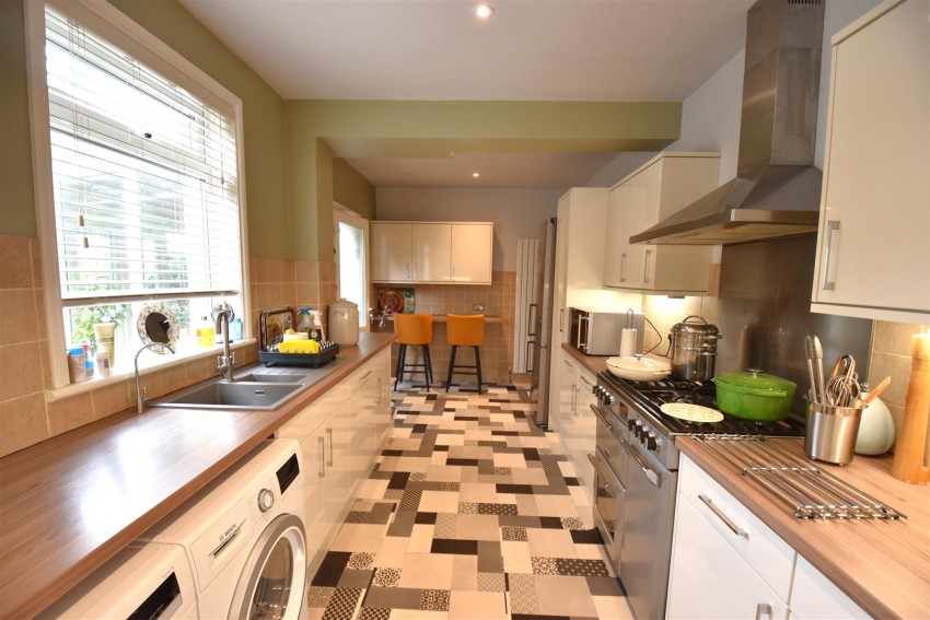 Images for Midfield Avenue, Barnehurst